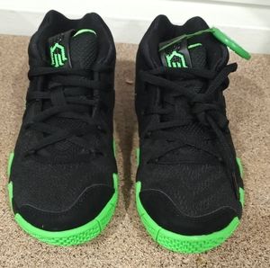 Nike Kyrie 4 Halloween Sneakers Black/Rage Green S